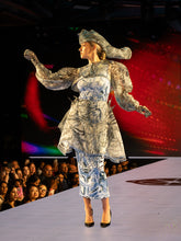 Charger l'image dans la galerie, Head band in Silk Moth print