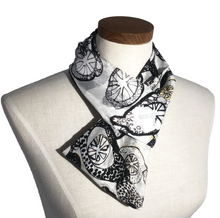 Load image into Gallery viewer, White Lemon Loop Scarf
